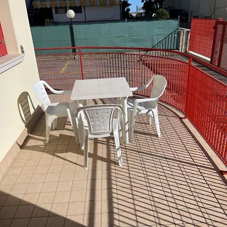 Residence Al Mare - Agenzia Cocal Каорле Экстерьер фото