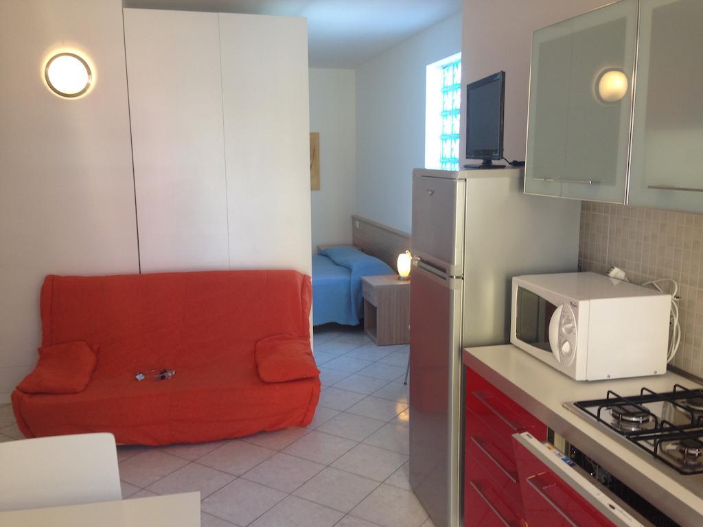 Residence Al Mare - Agenzia Cocal Каорле Номер фото